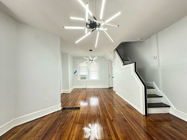 Photo - 238 N Edgewood St Townhome