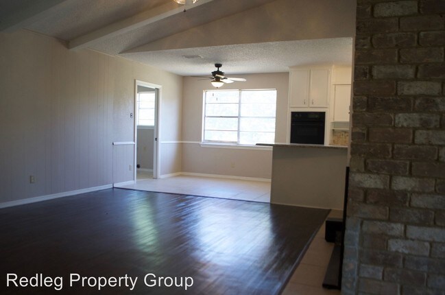 Building Photo - 5912 Sycamore Creek Rd