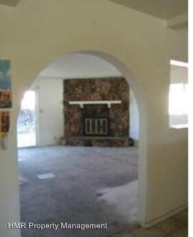 Building Photo - 8614 Dumond Dr