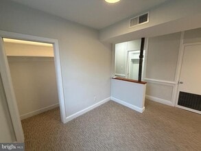 Building Photo - 123 N Washington St