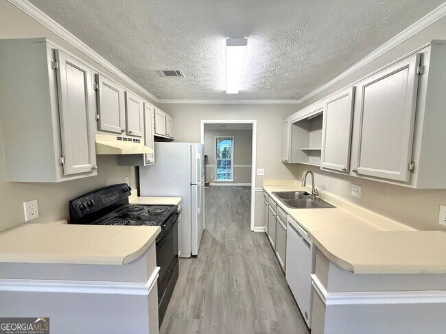 Building Photo - 2777 New S Dr