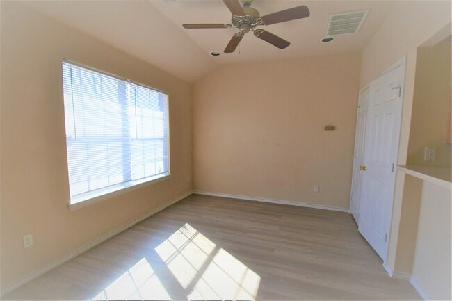 Building Photo - Commerce Garden Apartments