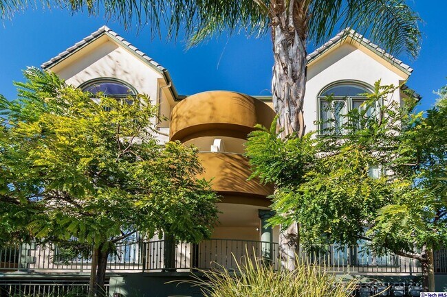 Foto del edificio - 231 E Burbank Blvd