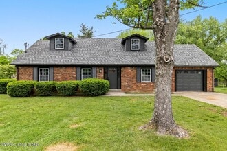Building Photo - 2222 Elmcrest Dr