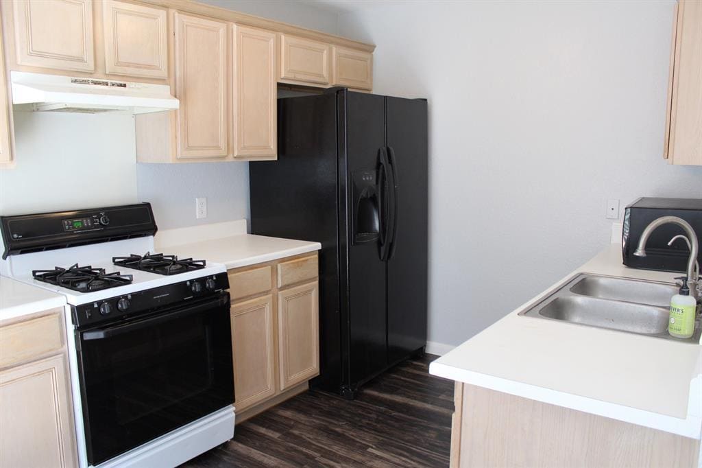 Foto del edificio - 1005 Tamra Cove