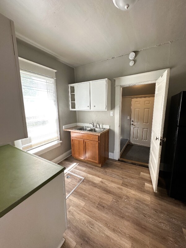 Building Photo - 912 S 31st St