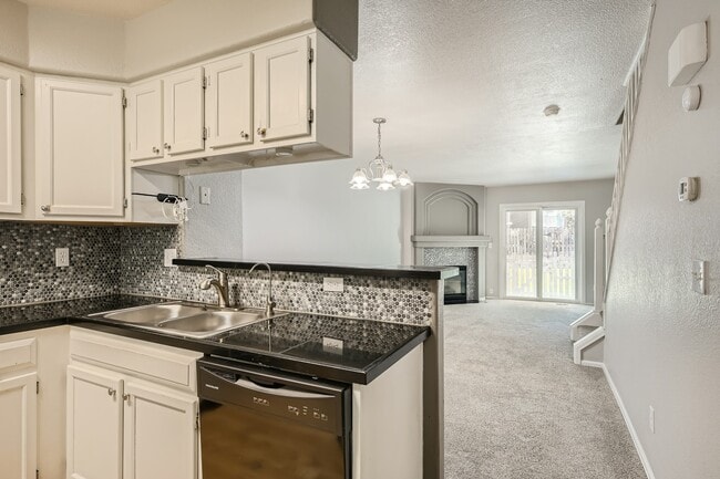 Building Photo - 8256 S Fillmore Way