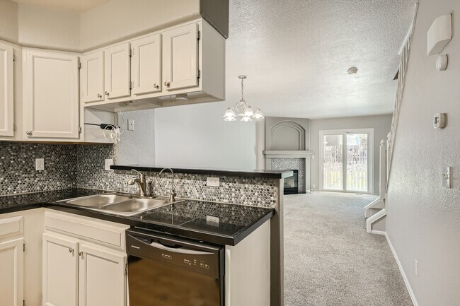Foto del edificio - 8256 S Fillmore Way