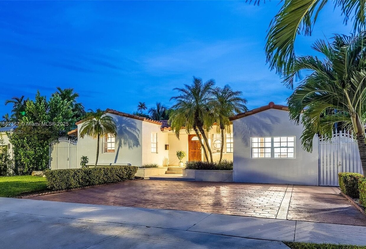 Photo - 620 SW 22nd Rd (Miami, FL)