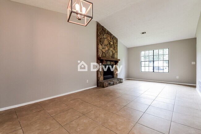 Foto del edificio - 910 Brandon Hill Way