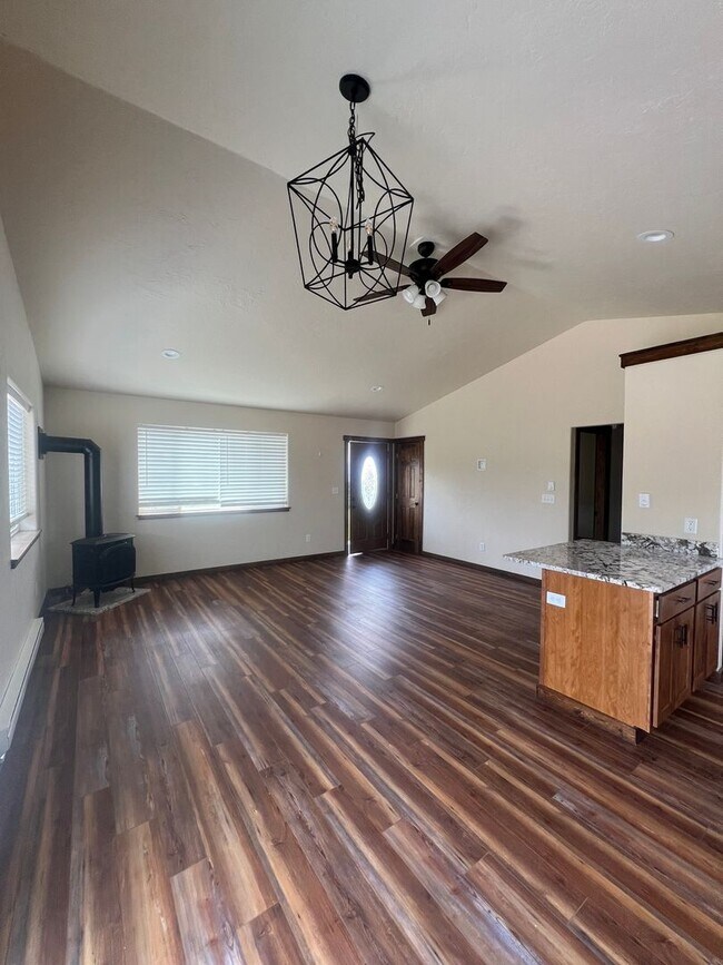 Foto del edificio - 5584 Windy Ridge Dr