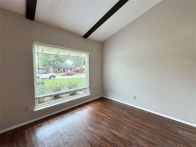 Building Photo - 1506 Whiteoak Dr