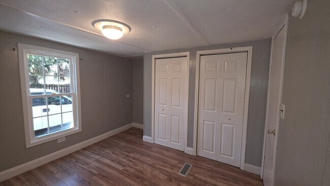 Building Photo - 2781 Schaller Rd