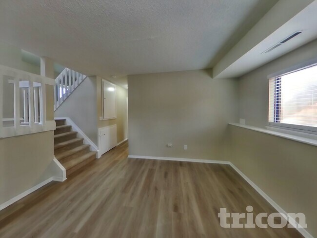 Building Photo - 3370 Bridgewater Dr