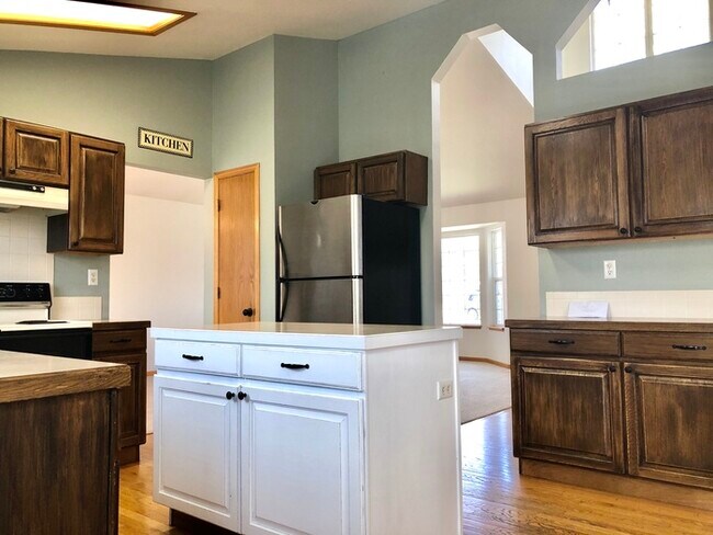 Building Photo - Stunning Home in Loveland