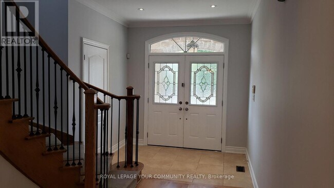 Building Photo - 146 Moraine Hill Dr