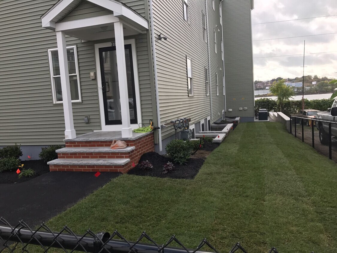 Front entrance - 375 Crescent Ave