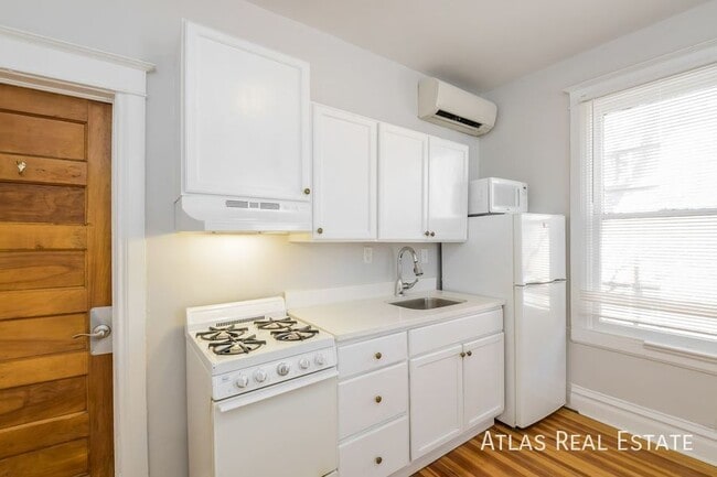 Foto del edificio - 1066 N Clarkson St
