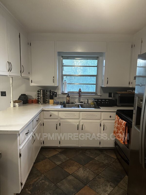 Foto del edificio - 203 Meadowbrook Dr