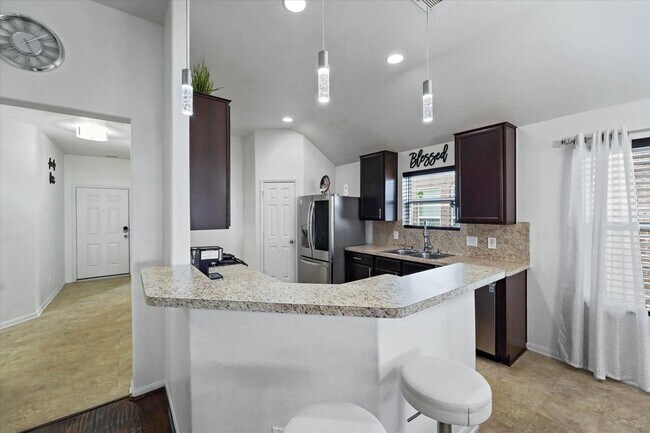 Foto del edificio - 18523 Windy Stone Dr