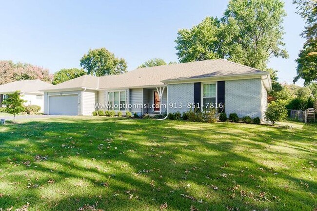 Foto del edificio - Fantastic four-bedroom ranch in the heart ...