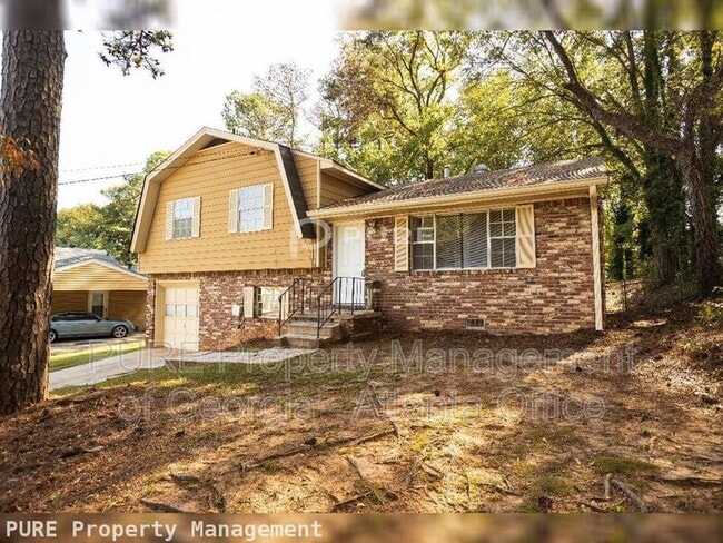 Building Photo - 951 Majesty Ln