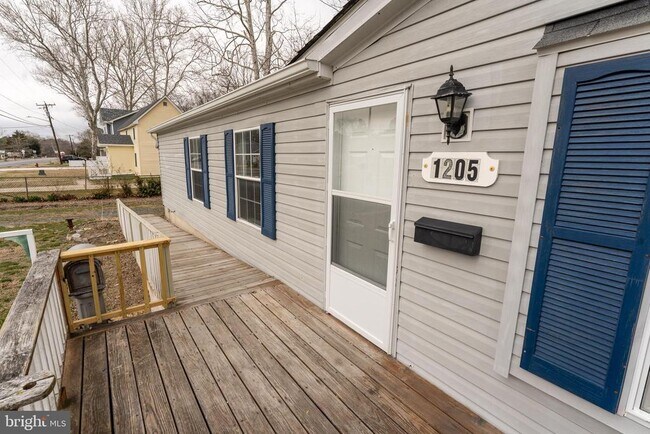 Foto del edificio - 1205 W 6th St