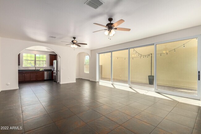Foto del edificio - 2955 N 72nd St