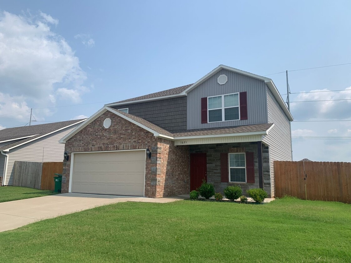Foto principal - 1621 Scotland Dr