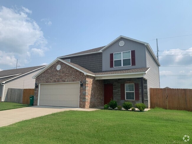 Building Photo - 1621 Scotland Dr