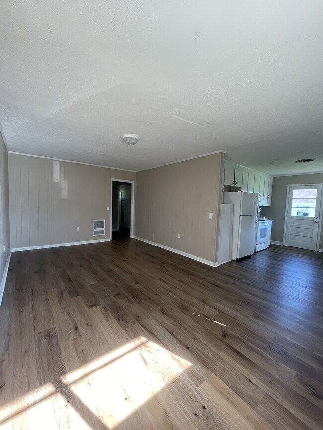 Building Photo - 204-206-206 Nita Dr