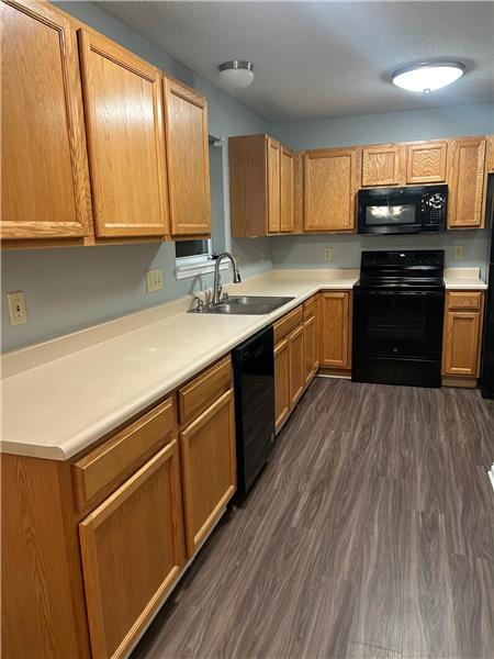Foto del edificio - 580 Rosebud Cir