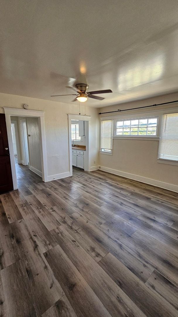 Foto del edificio - **519 E 17th St Long Beach** Upstairs 2 be...