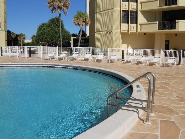 Foto del edificio - 2800 N Ocean Dr