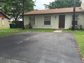 Building Photo - 11206 SW 125th Pl