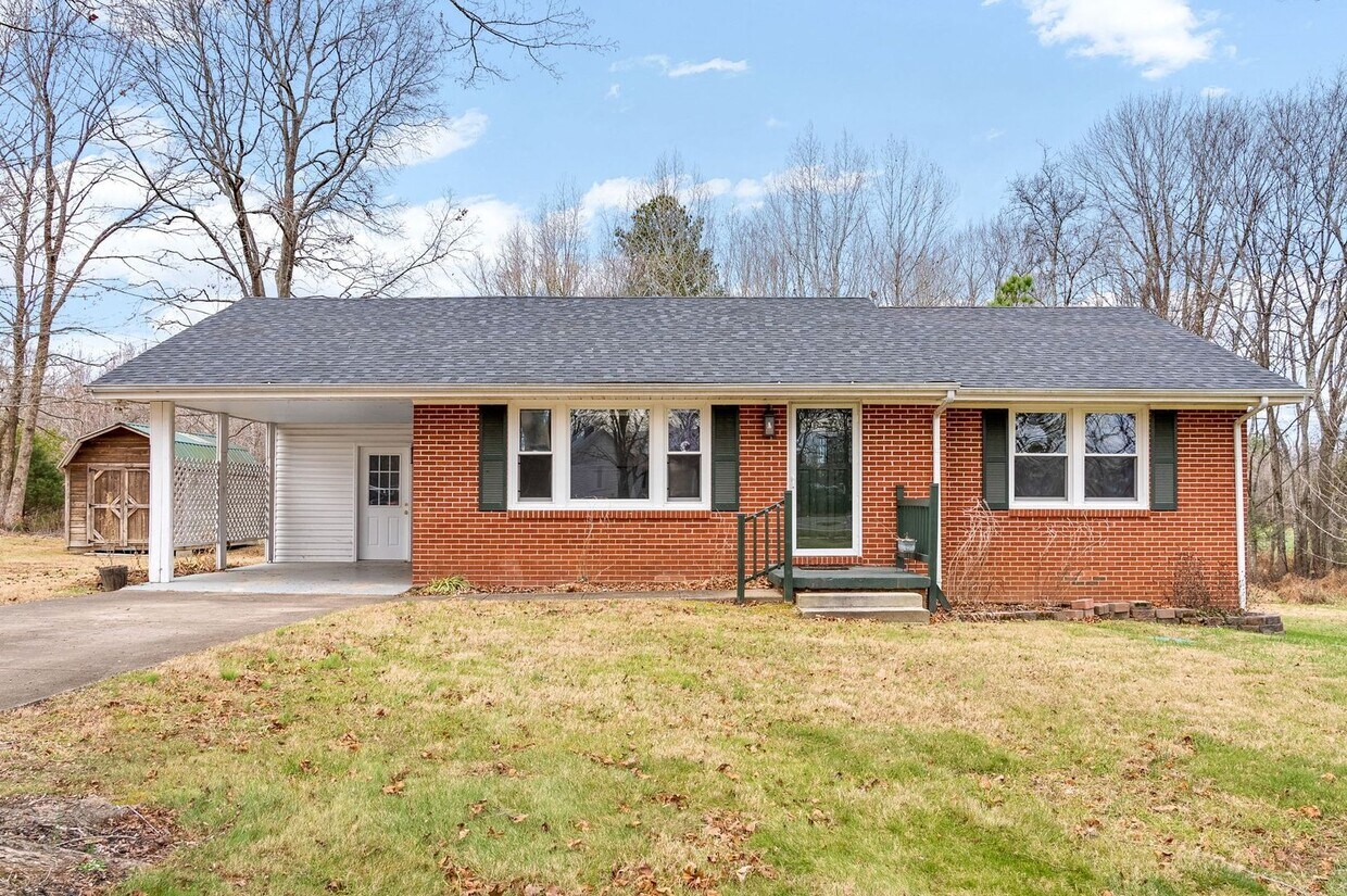 5460 Ashland City Rd, Clarksville, TN 37043 House Rental in