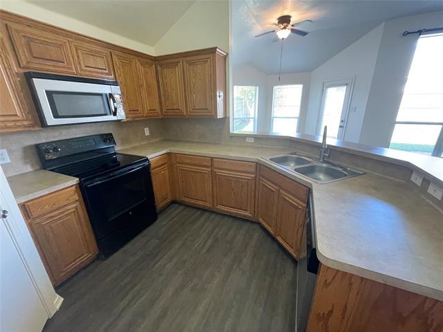 Foto del edificio - 4528 Wheatland Dr