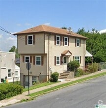 Building Photo - 201 N Irving St