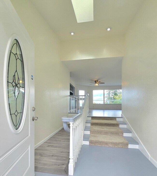Foto del edificio - 2 Bedroom Home with Sound, Island and Ferr...