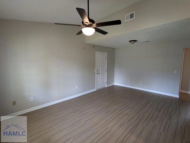 Building Photo - 628 Honey Ridge Ln