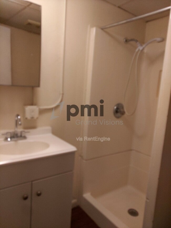 Foto del edificio - 601 Monroe Ave