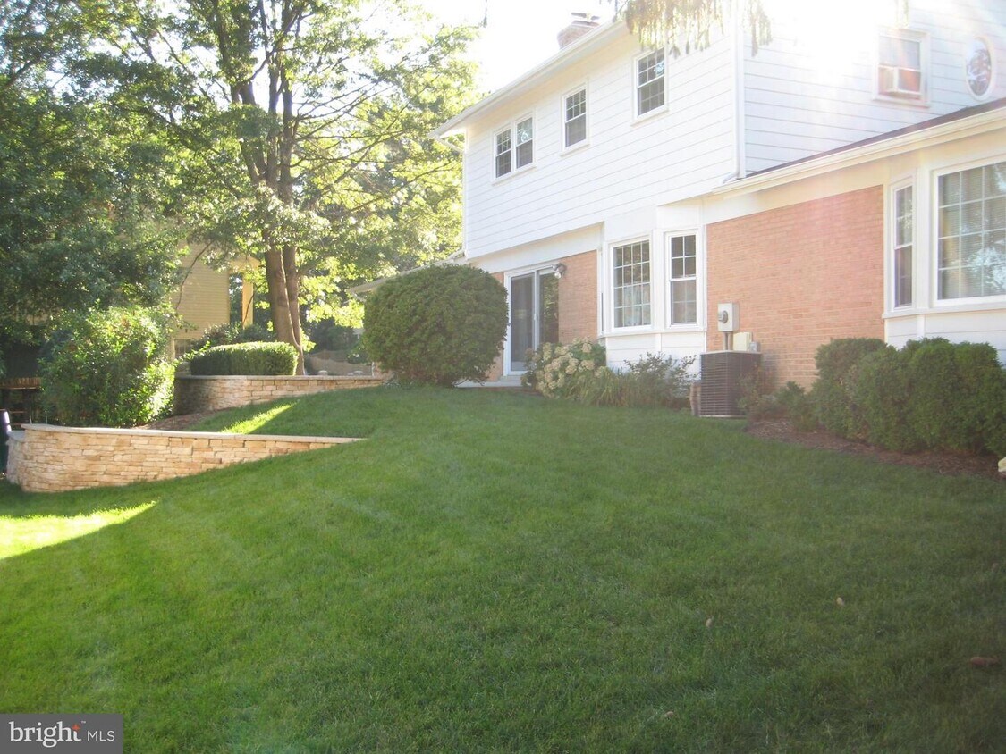 618 Upham Pl NW, Vienna, VA 22180 House Rental in Vienna, VA