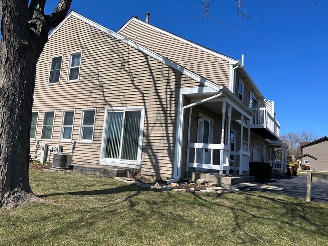 Building Photo - 11411 Douglas Ave