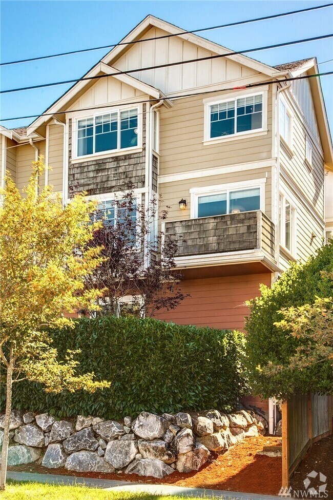 Leschi Townhouses for Rent Seattle, WA 4 Townhouses