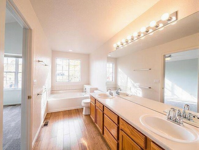 Foto del edificio - 437 S Cherrywood Dr