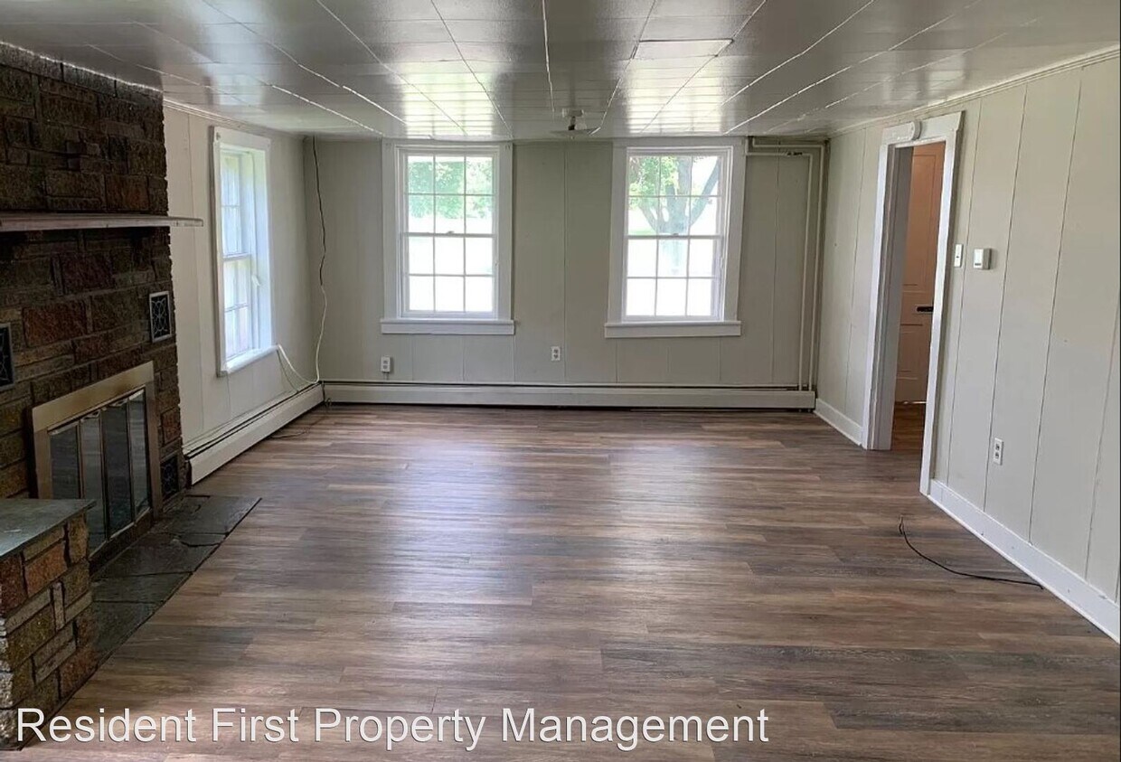 Foto principal - 3 br, 1.5 bath House - 424 E Moler Ave