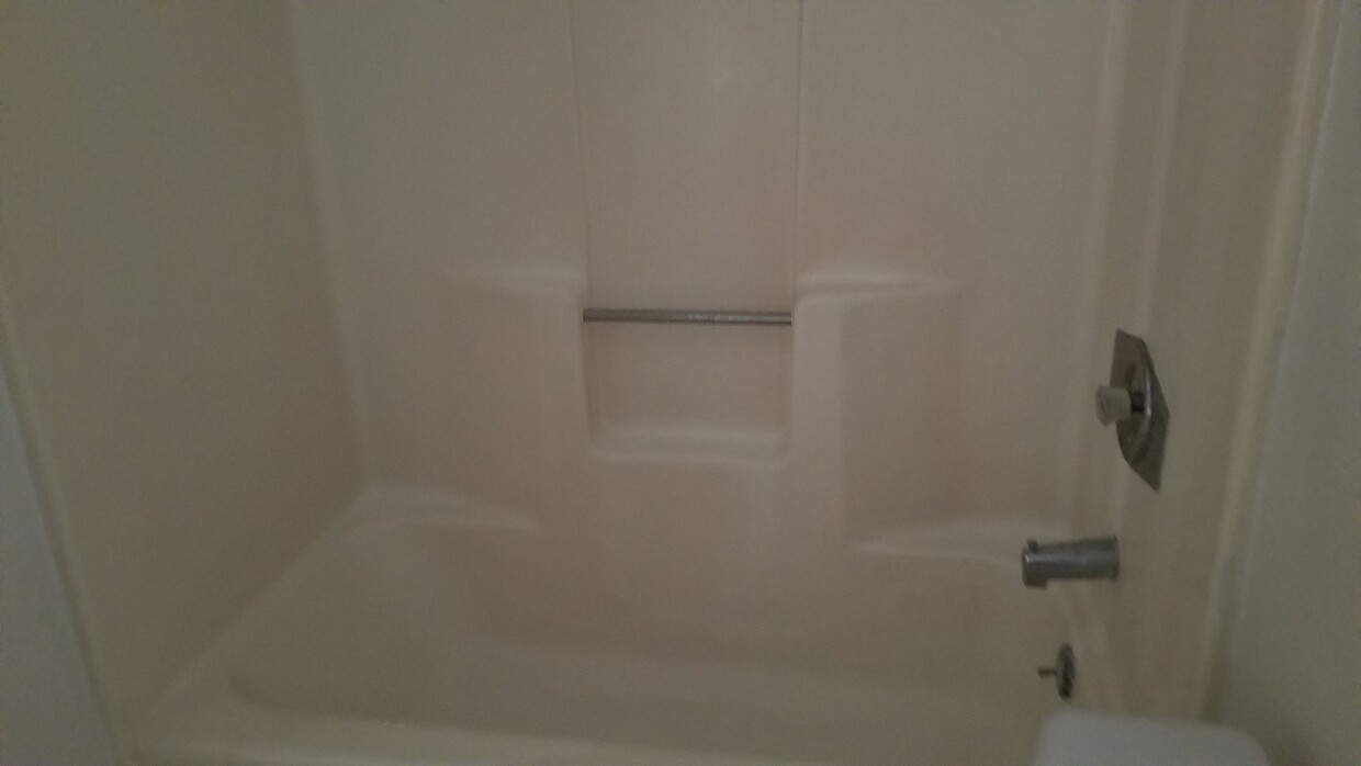 Easy maintenance fiberglass tub/shower enclosures - 7235 Rimwood St