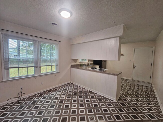 Foto del edificio - 308 Kenwood Dr