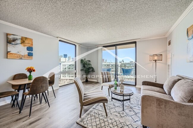 Building Photo - Spacious Apartment with Patio and Central AC