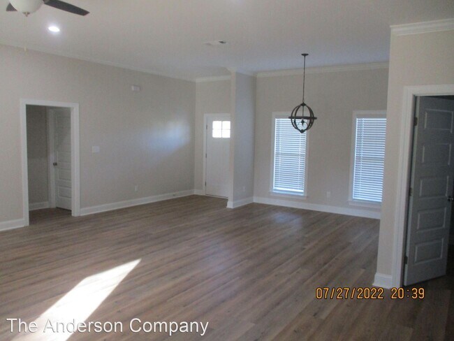 Building Photo - 3 br, 2 bath House - 215 Buck Run Drive